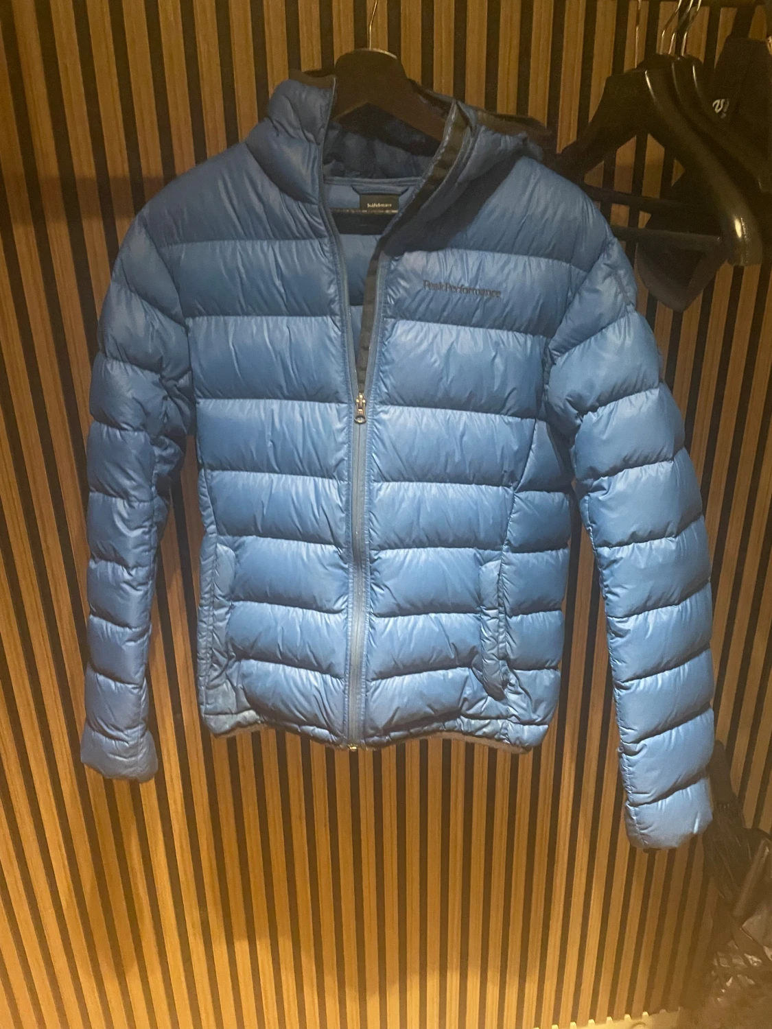 Blå Peak Performance vinterjacka 