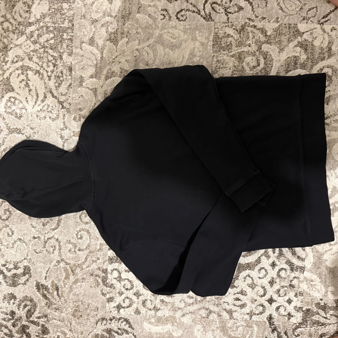 Svart hoodie från BOSS med broderad logga - 2