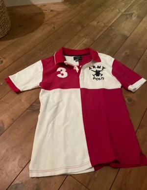 Hacket London Piké - Inga tecken på användning, i princip ny