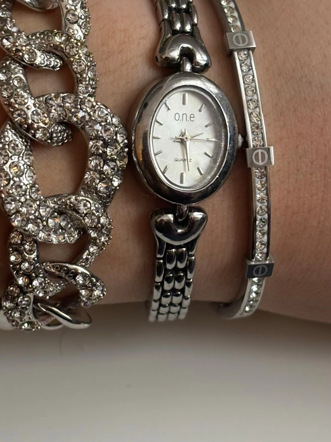 Silverfärgad klocka  - 2