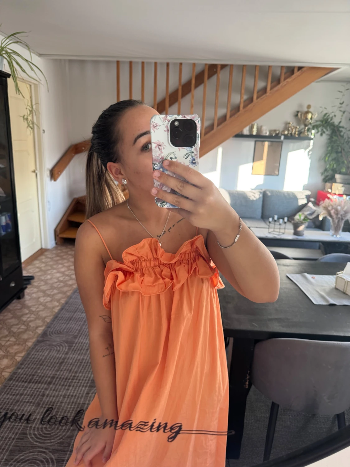 Ljusorange maxiklänning med volang - 4