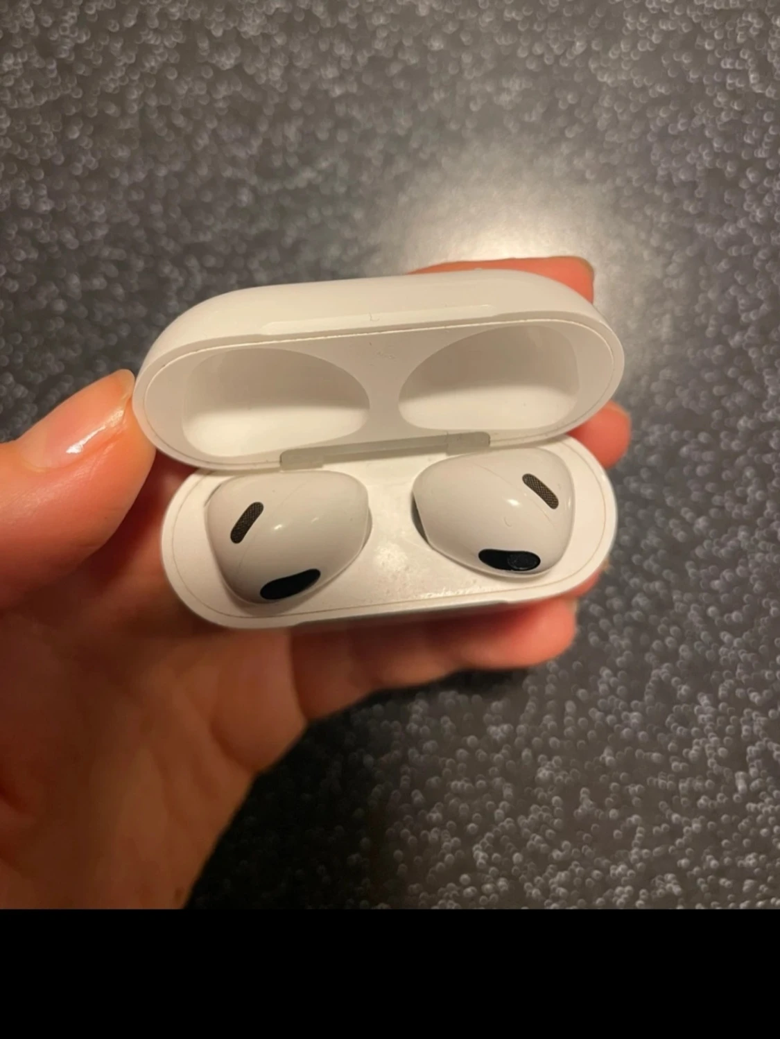 AirPods 3 - 4