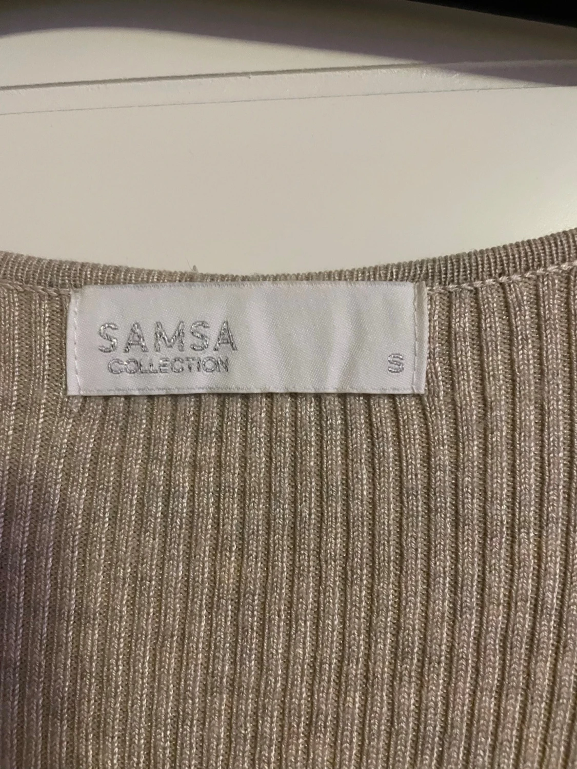 Beige ribbad långklänning Samsa - 1