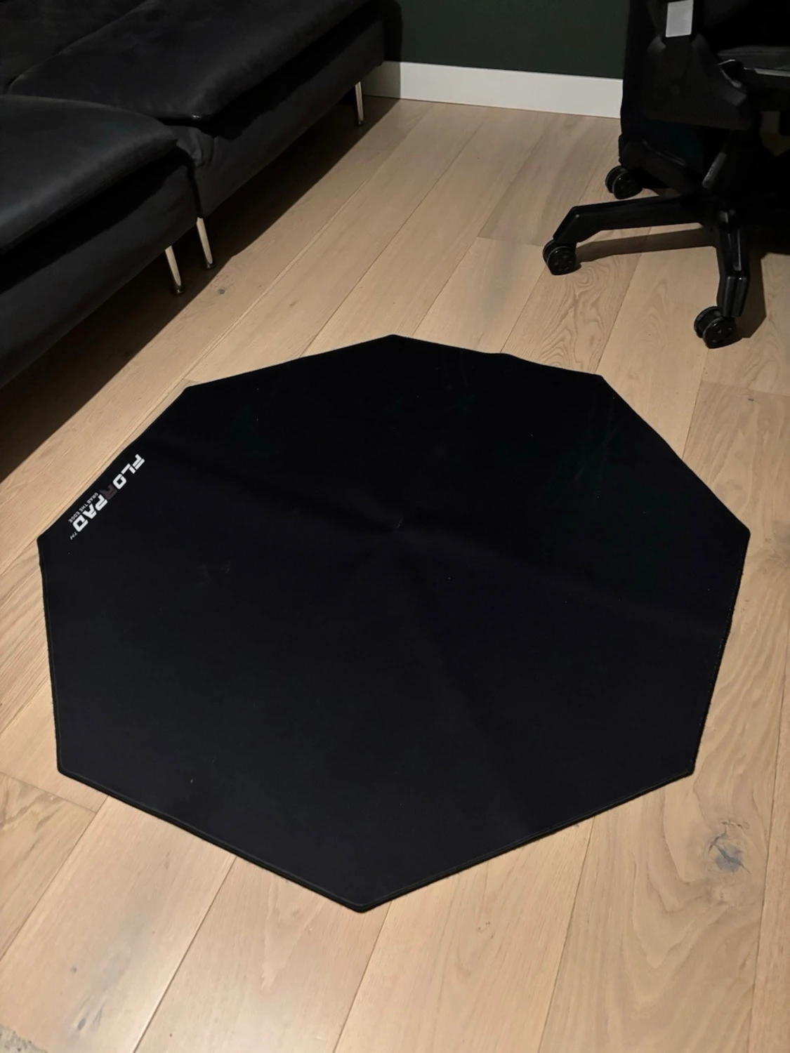 Svart Florpad gamingmatta - 1