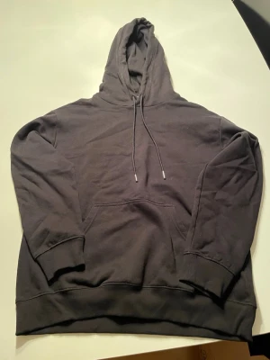 Svart hoodie från H&M stl S - Svart hoodie från H&M stl S