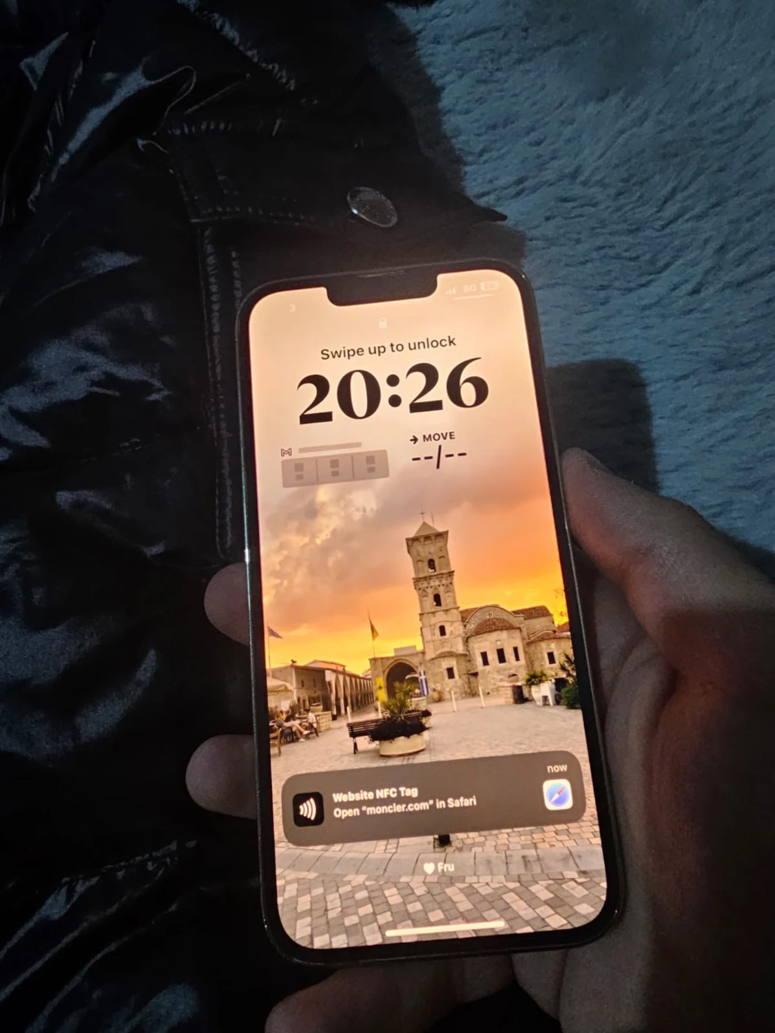 Svart Moncler pufferjacka med huva - 1