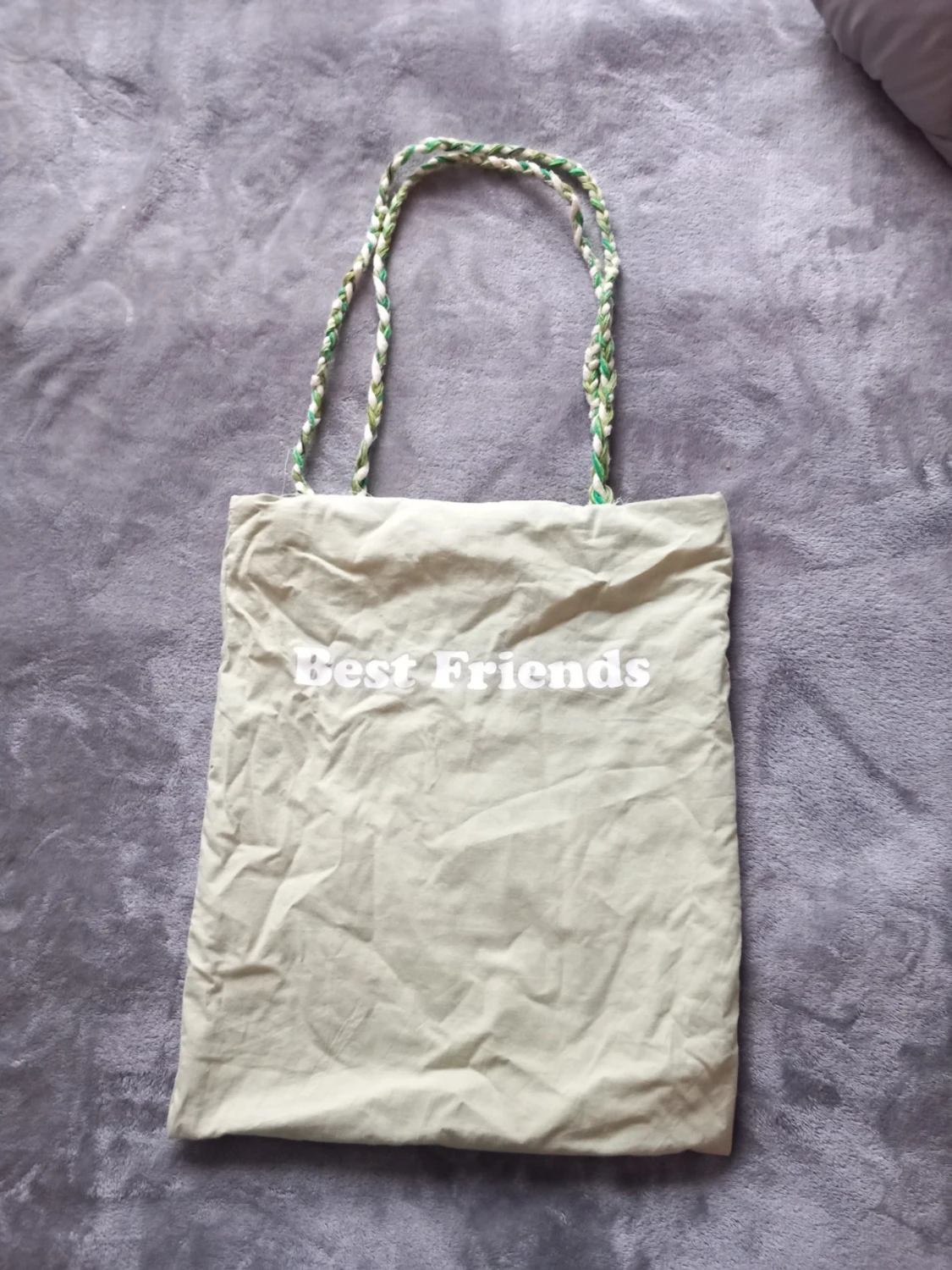 Ljusgrön handgjord shoppingväska med flätade handtag