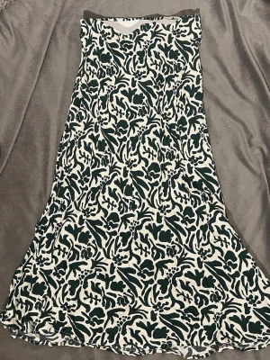 Kjol - Långkjol i storlek S