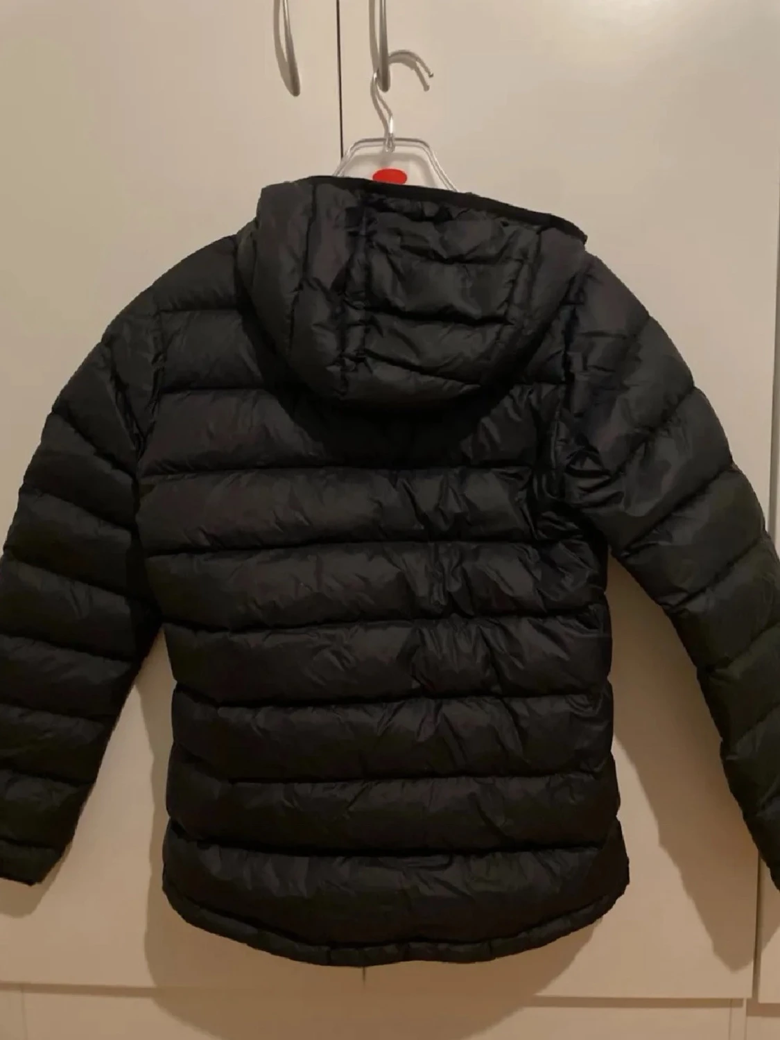 Svart pufferjacka Peak Performance S - 1