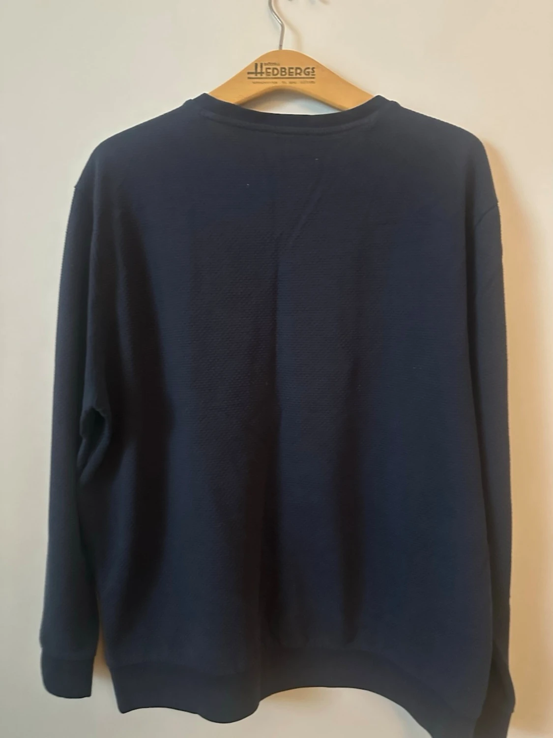 Mörkblå stickad för män  - 1