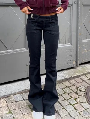 Lågmidjade jeans - Jätte snygga slutsålda jeans från Gina i S Tall💕