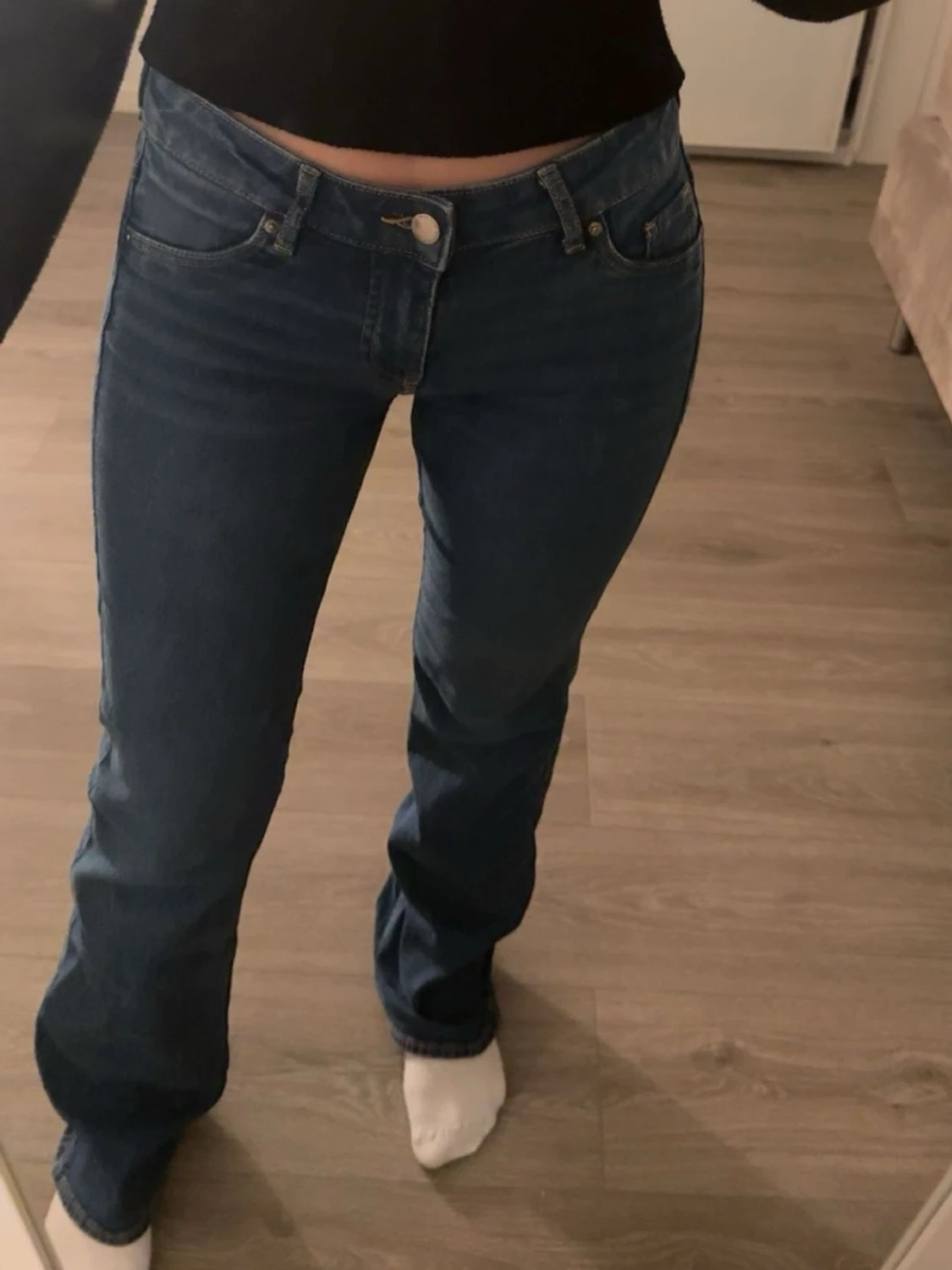 Mörkblå bootcut jeans