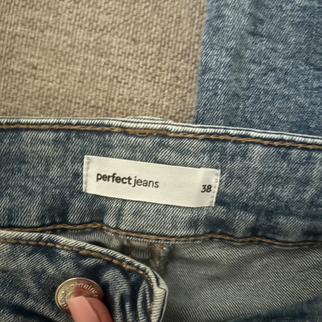 Blå bootcut jeans från Gina Tricot - 3