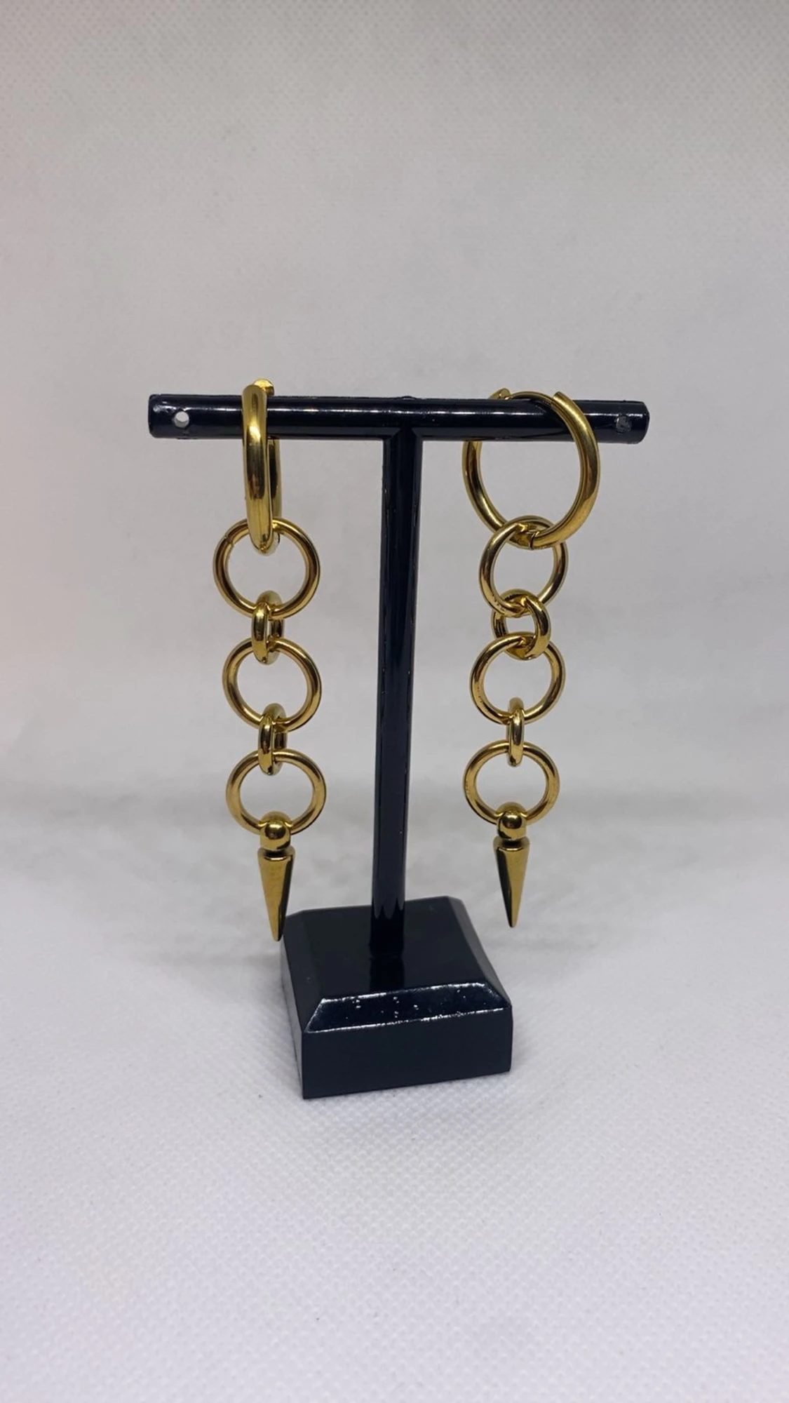 ”The greatest” earrings i guld✨💘