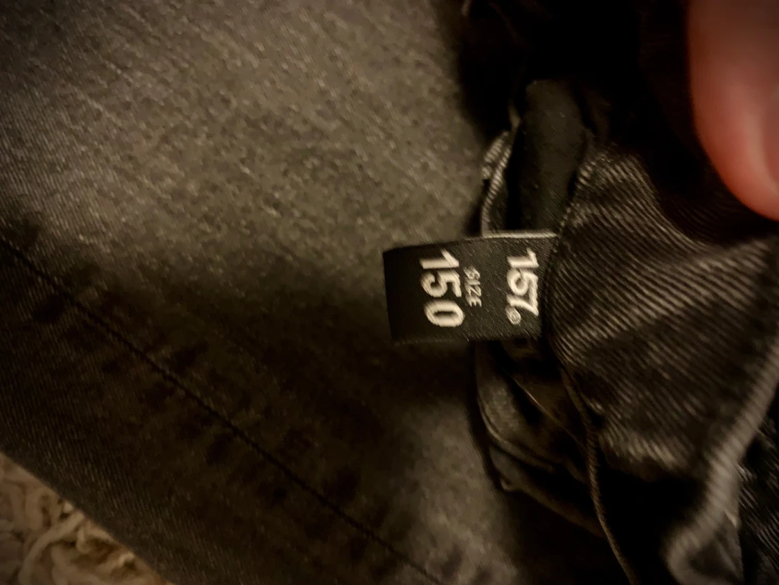 Svarta jeansbyxor storlek 150 - 1