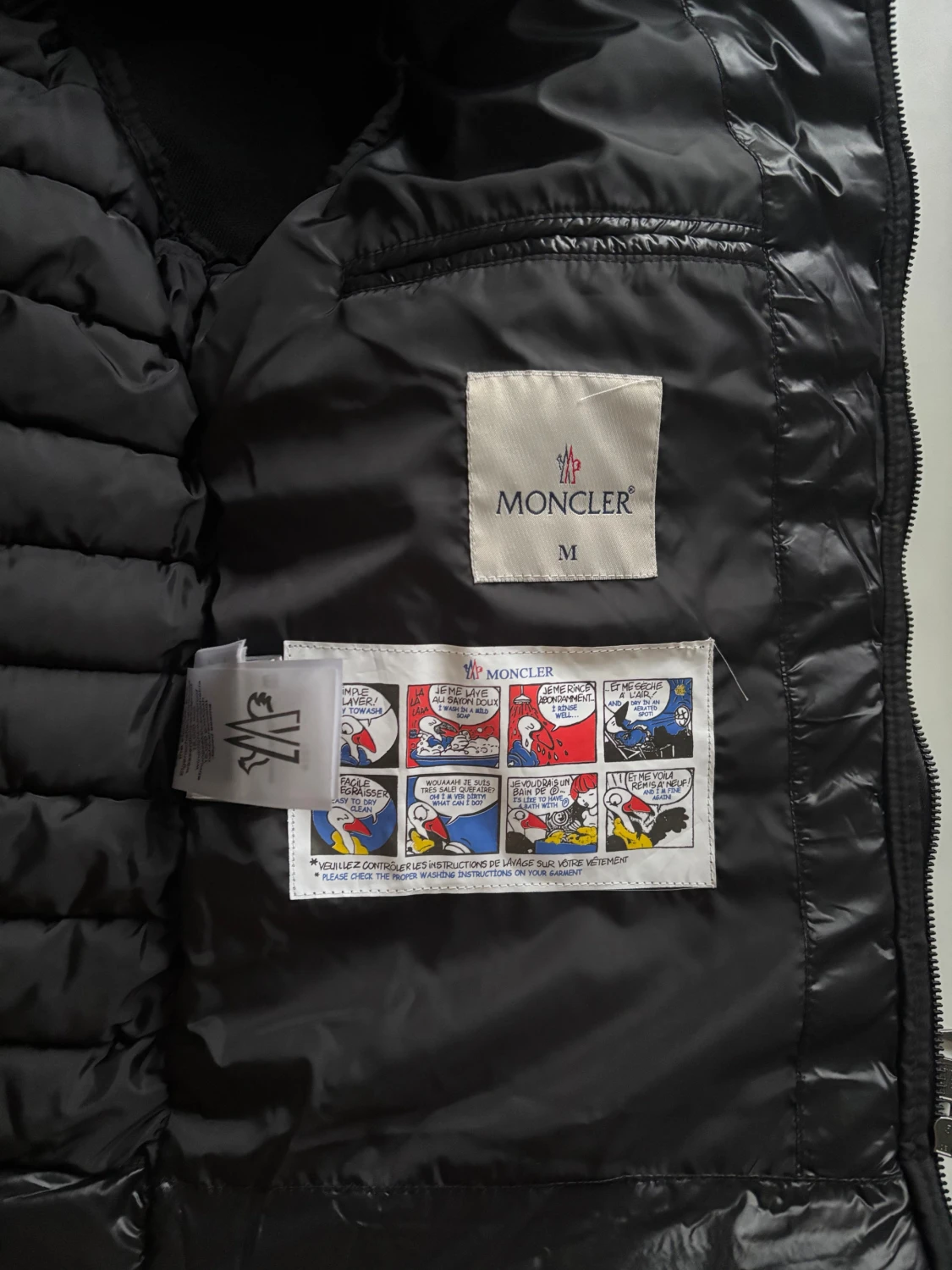 Mörkgrå pufferjacka från Moncler - 1