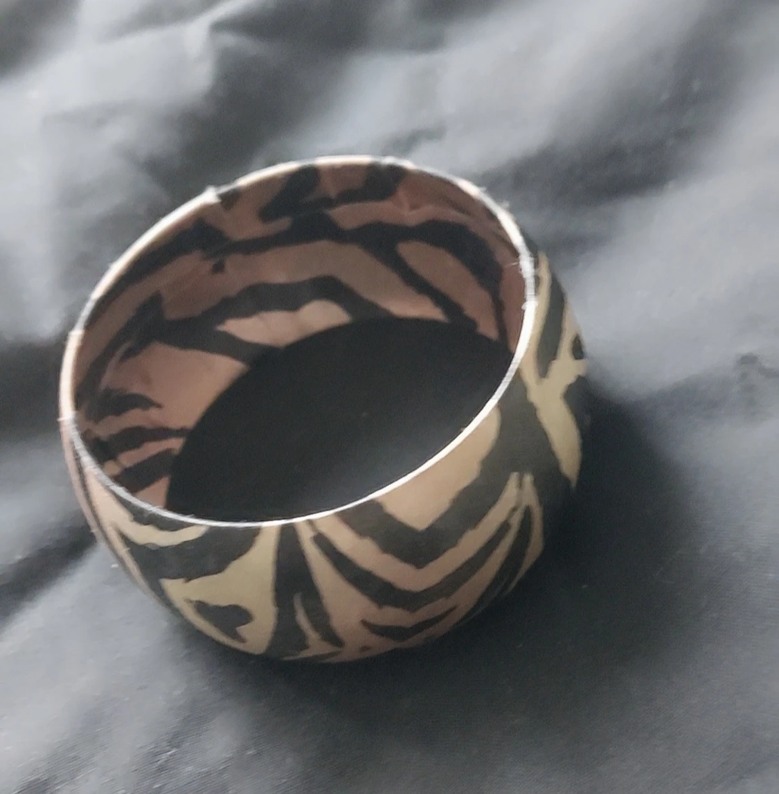 Brett armband med zebramönster - 2