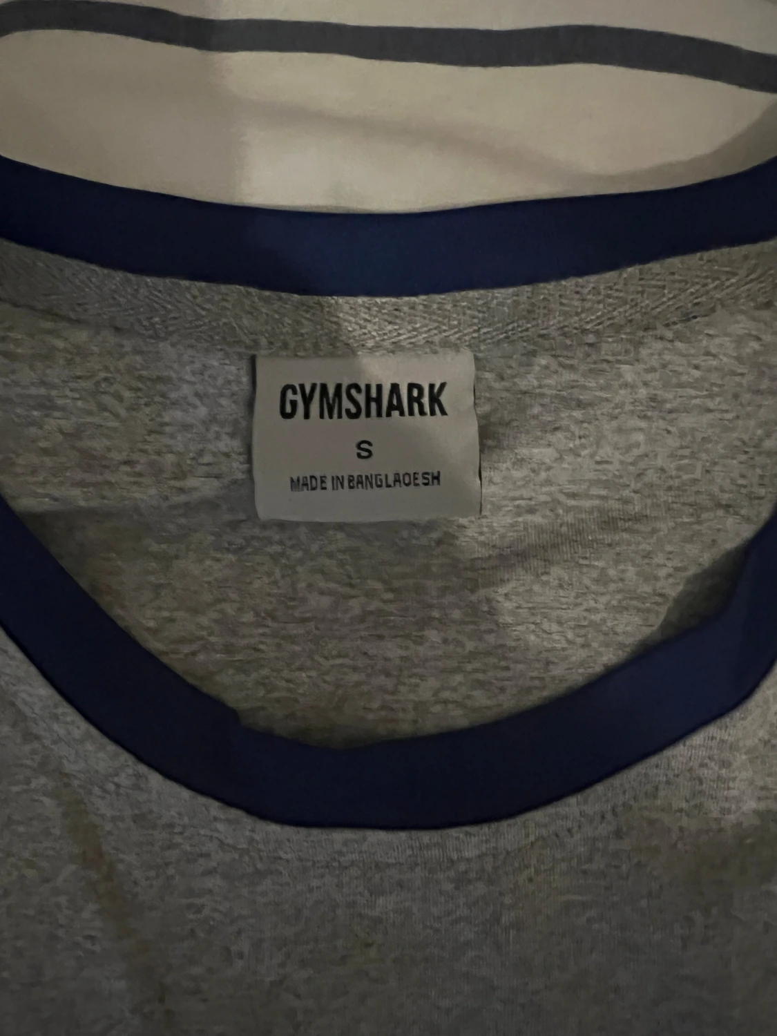 Grå och marinblå Gymshark t-shirt - 2