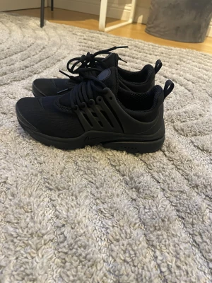 Nike presto skor - Nike presto skor helt nya aldrig använt dem var för små