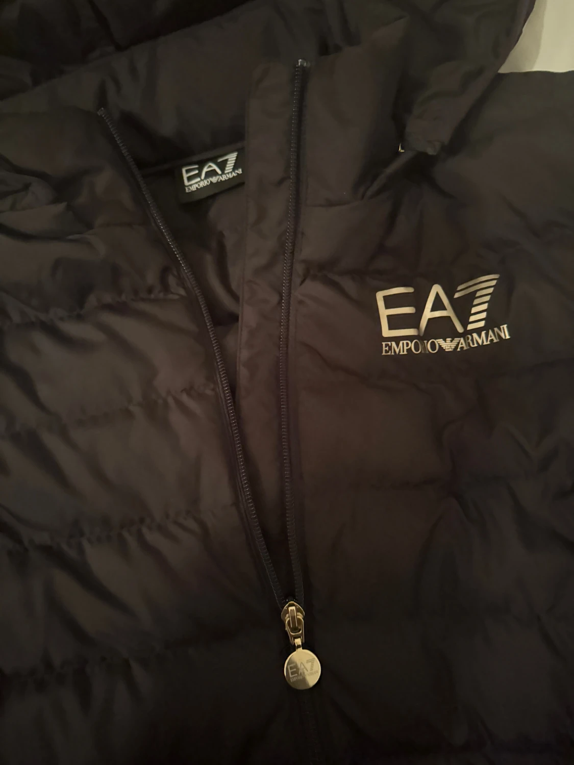 Svart pufferjacka från Emporio Armani - 1