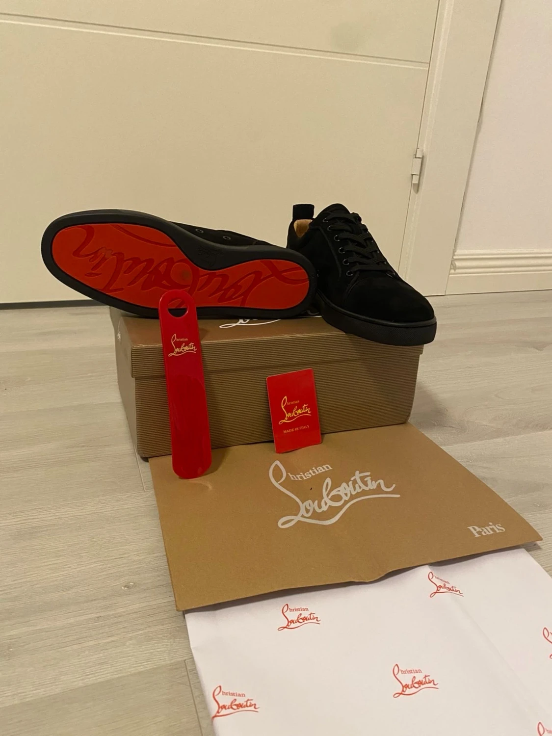 Svarta sneakers från Christian Louboutin - 1