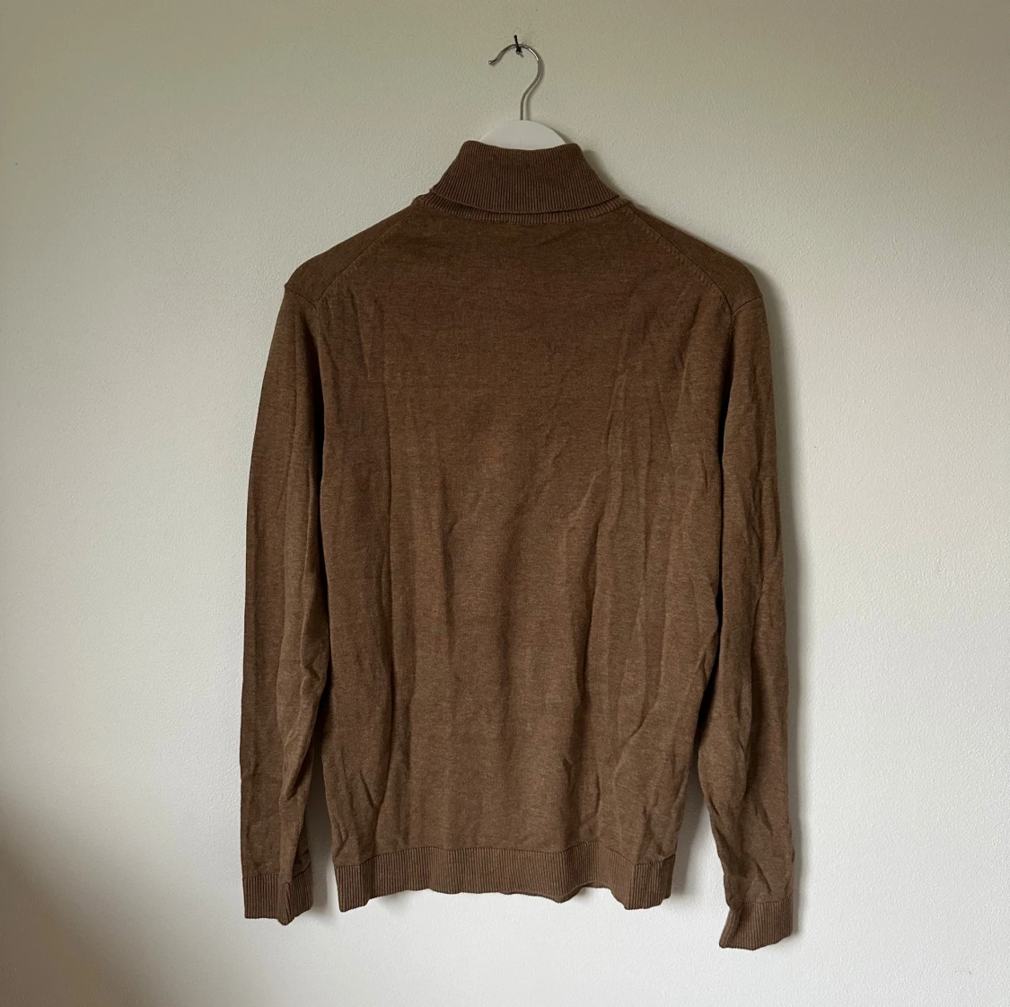 Brun polotröja från Selected Homme - 1