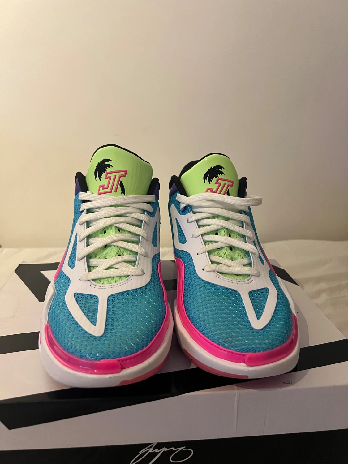 Jordan JT sneakers i blå och rosa - 1