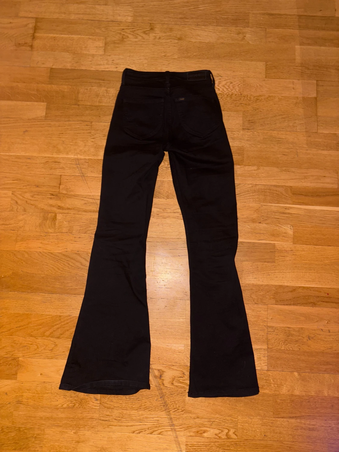 Svarta bootcut LEE jeans - 1