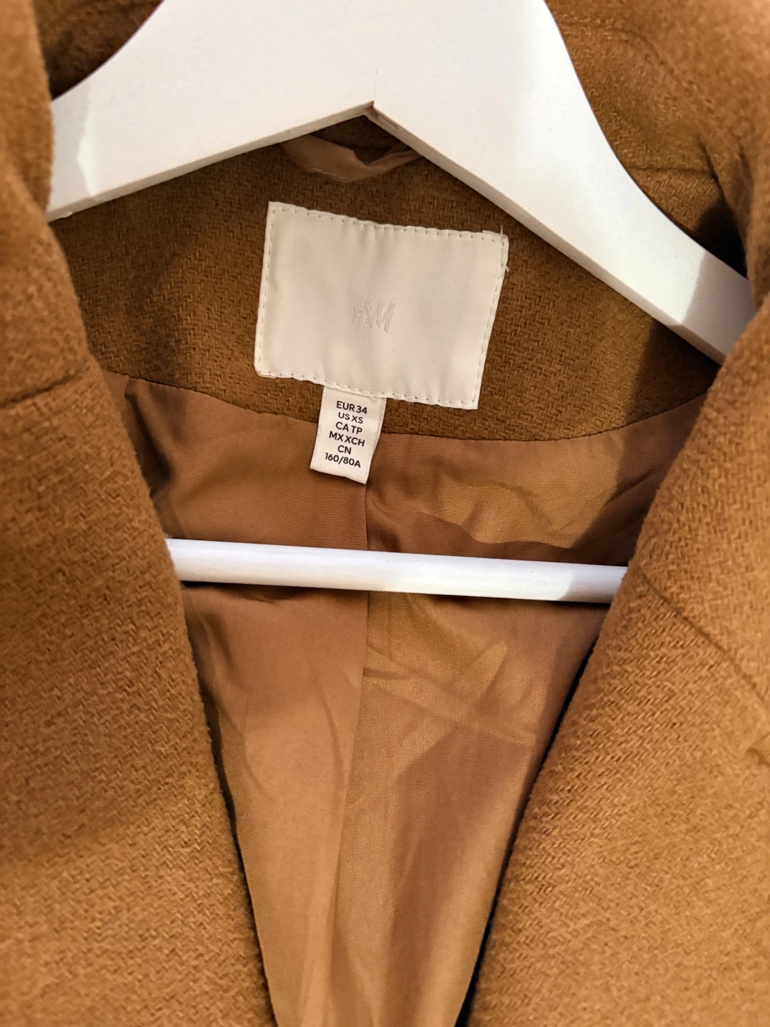 Kamelbrun kappa från H&M med bälte - 2