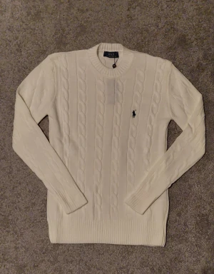 Ralph Lauren Tröja  - Vit stickad Polo Ralph Lauren tröja || Storlek S passar M också || 