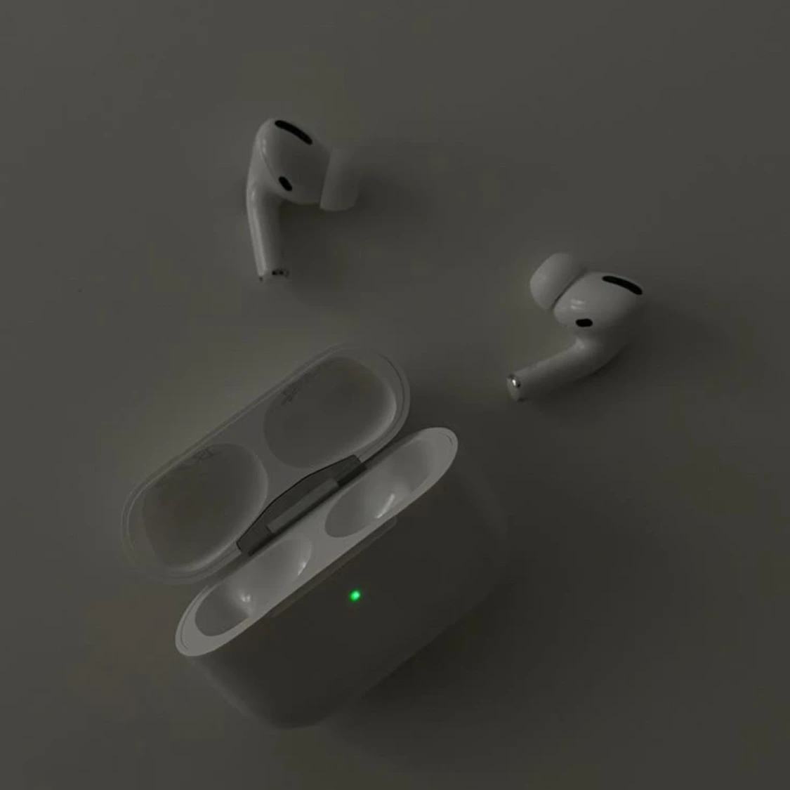 AirPods Pro - 1