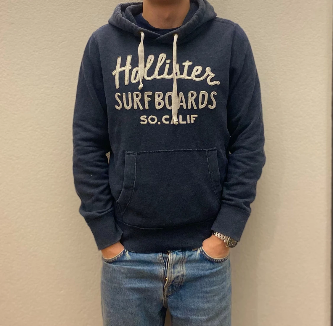 Marinblå hoodie från Hollister M