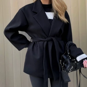 missäy kappa - jättefin kappa men kommer inte till användning tyvärr💞lite nopprig men fortfarande fin❣️