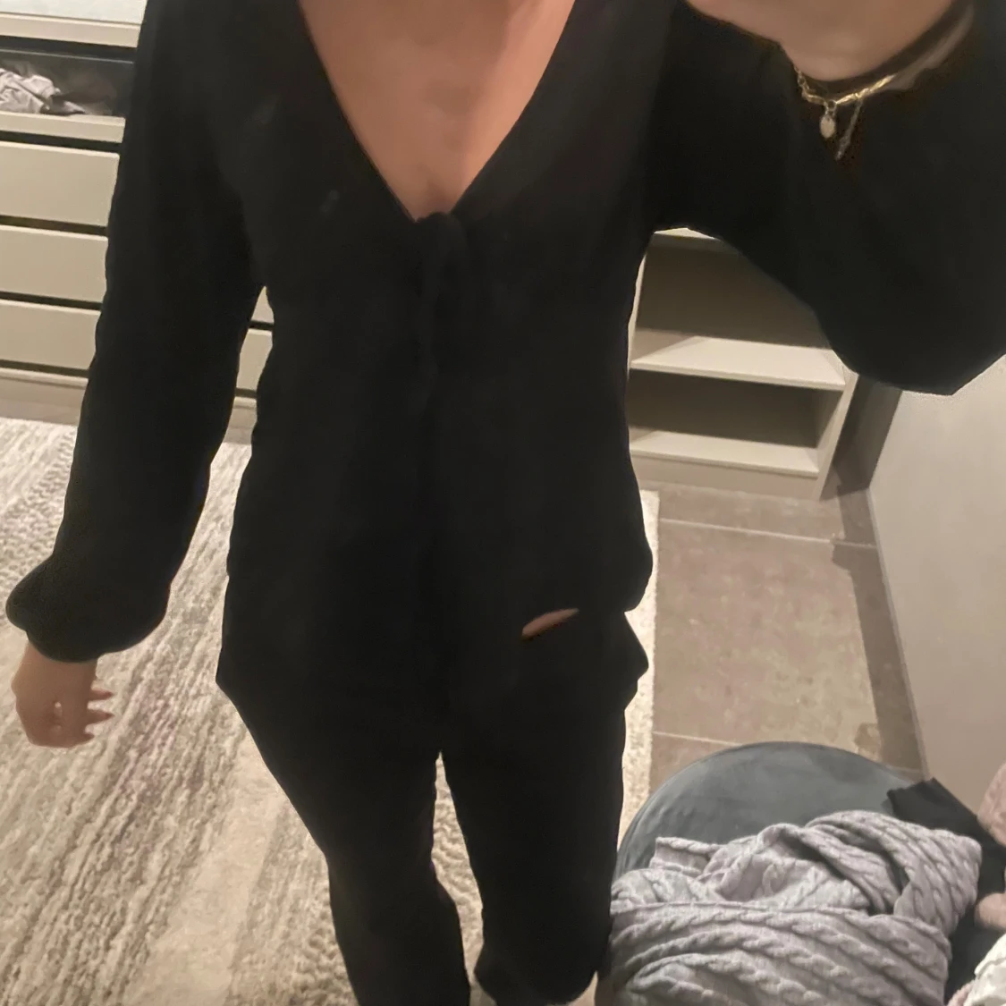 Svart blus med knyt från Bik Bok