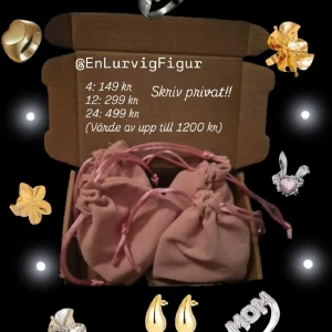 Silver 24 - Julkalender med 24 luckor i guld och silver! Skriv privat vid intresse! Allt mellan örhängen, ringar, halsband och armband. Denna har ett värde av ~ 900-1200 kr!!