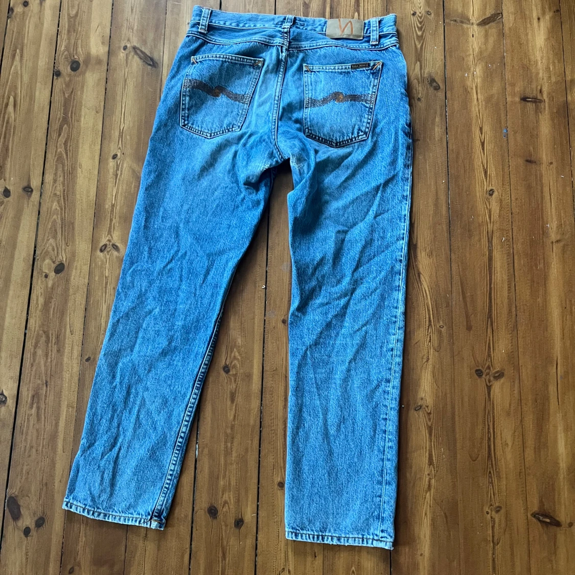 Blå jeans från Nudie med raka ben - 3