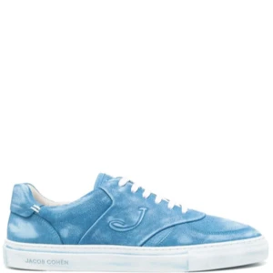 Söker jacob cohen skor - Söker i storlek 44 eller runt där,finns även några andra färger jag gillar så skriv gärna om ni har något par i denna model iaf