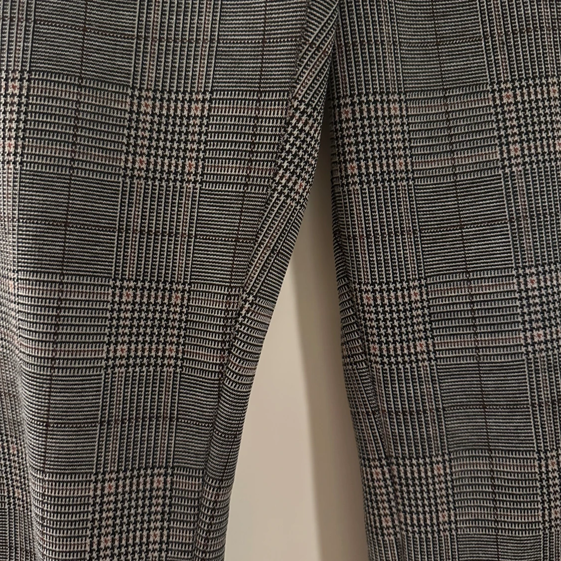 Rutmönstrade kostymbyxor från Lindex XS - 1