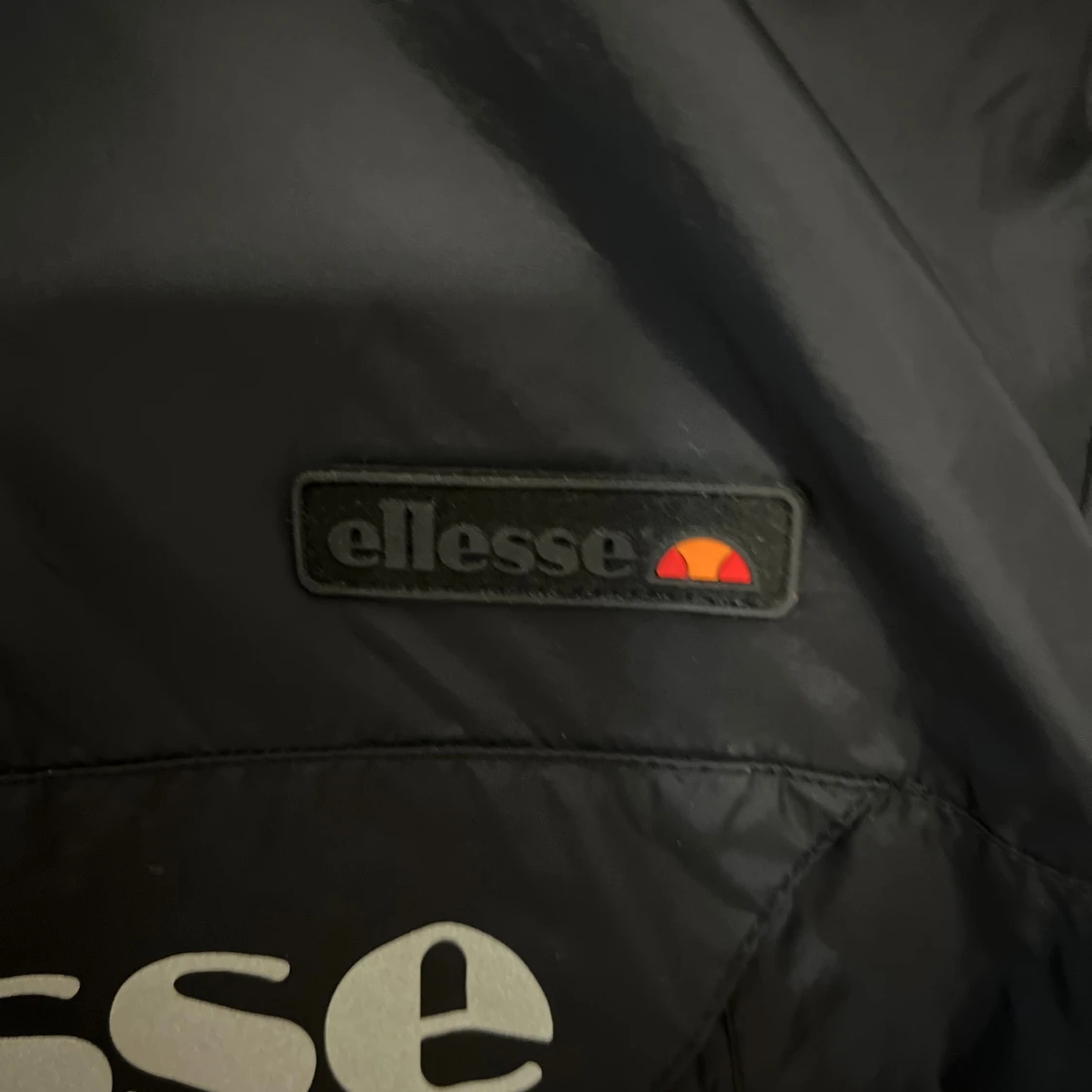 Svart vindjacka från Ellesse - 1