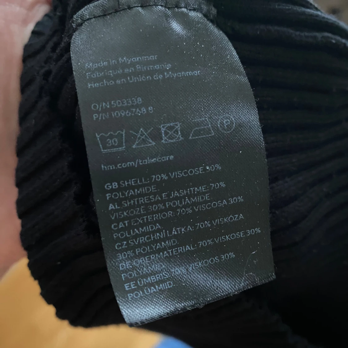 Svart ribbad topp från H&M - 4