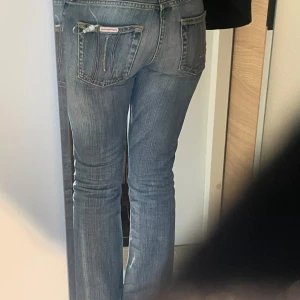 Low waist jeans  - säljer dem pga att dem e för små. Använt en gång.