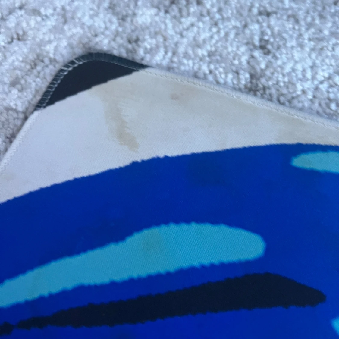 Blå och vit musmatta - 2