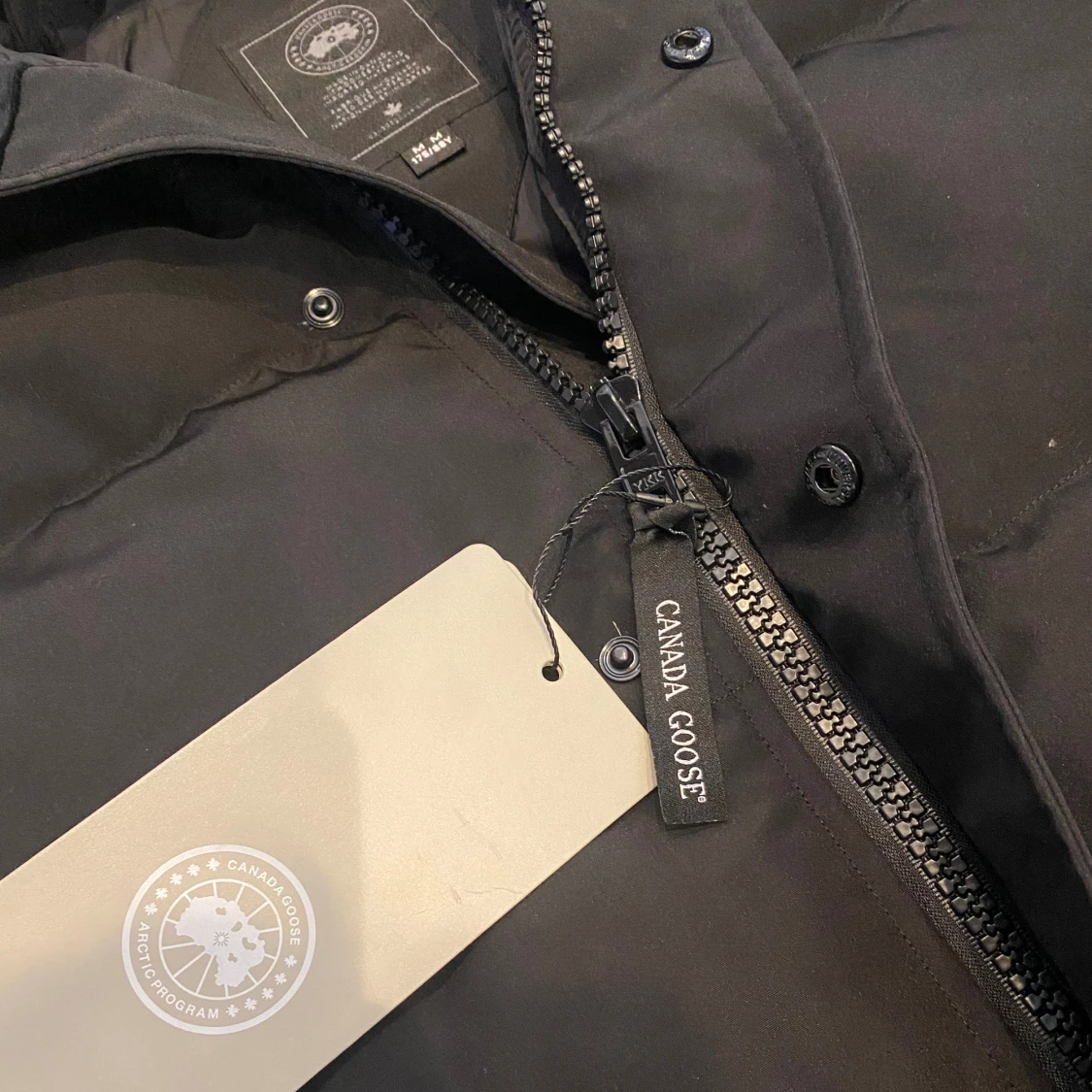 Canada Goose Macmillan Black Badge - 3