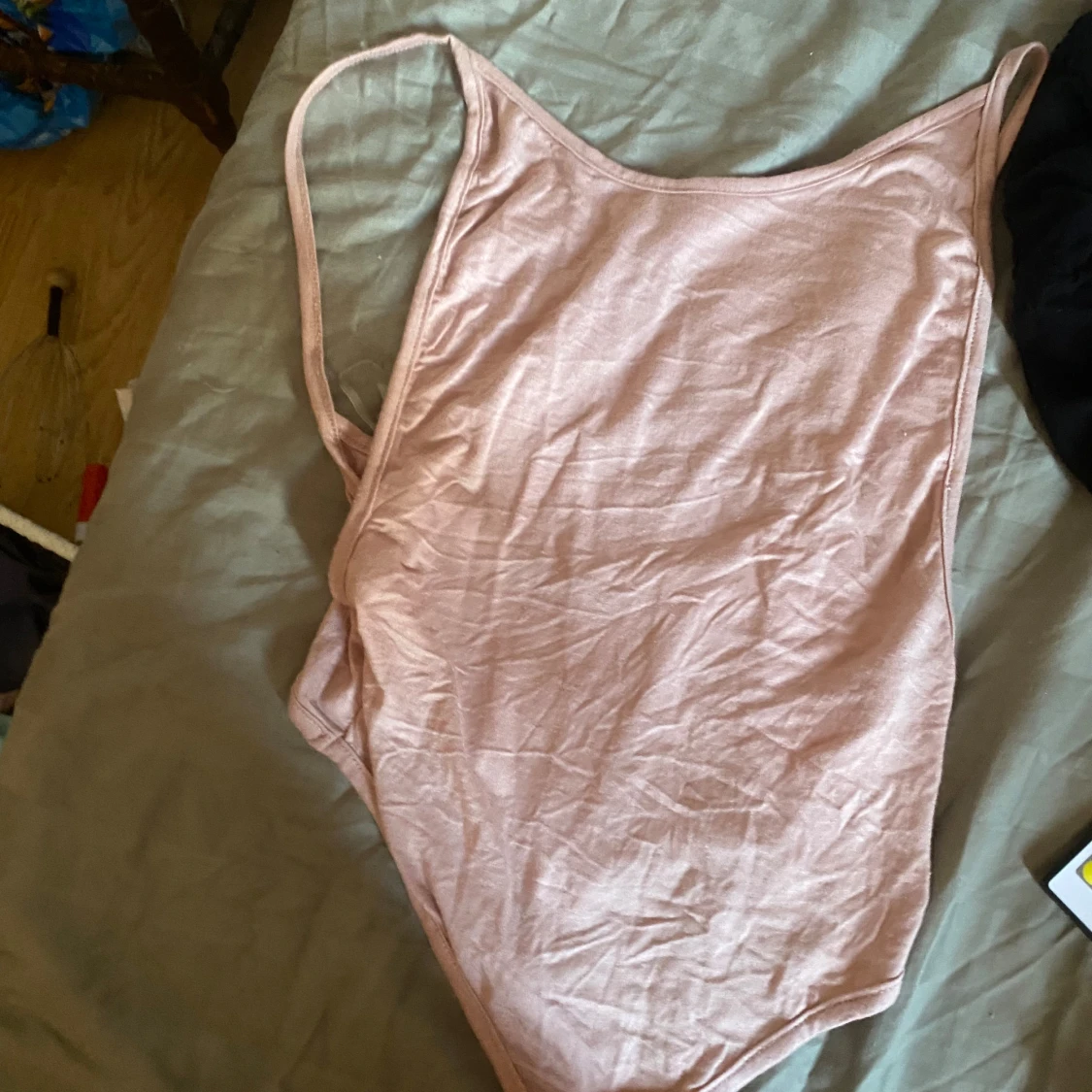 Ljusrosa enkel bodysuit - 1