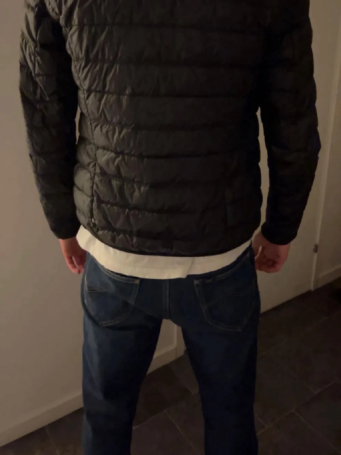 Svart quiltad pufferjacka. EA7 - 1