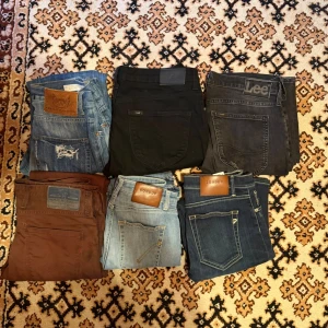 Jeans paket lee dondup replay  - Säljer ett paket med 6 par jeans perfekt för dig som precis börjat resella blandade färger och storlekar
