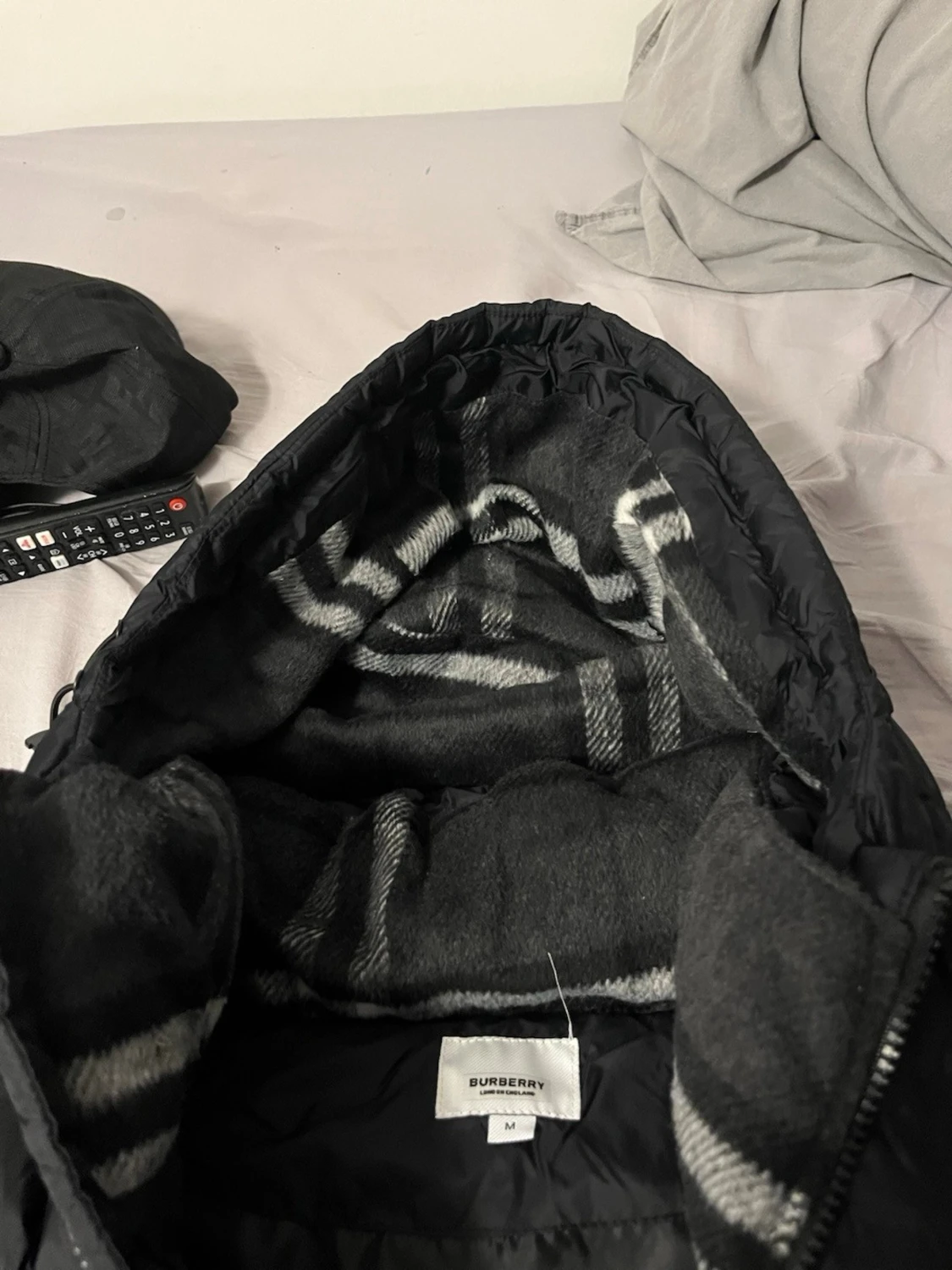 Svart pufferjacka från Burberry M - 1