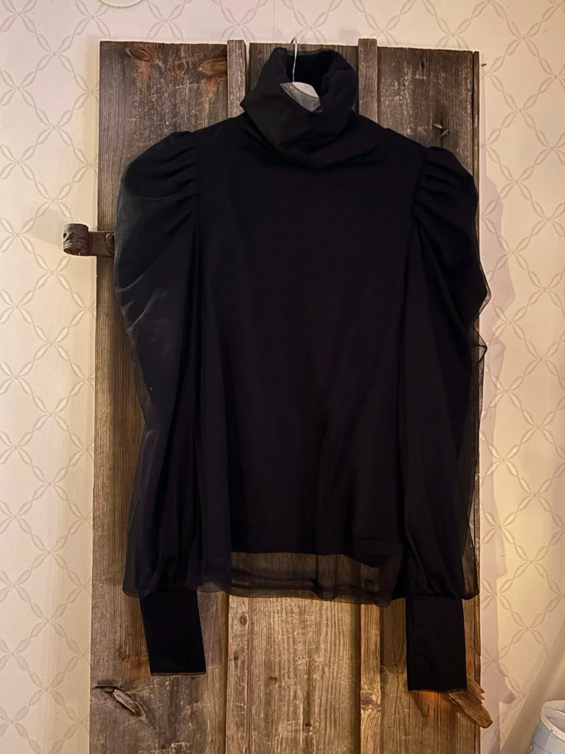 Svart polotopp från Blond Hour