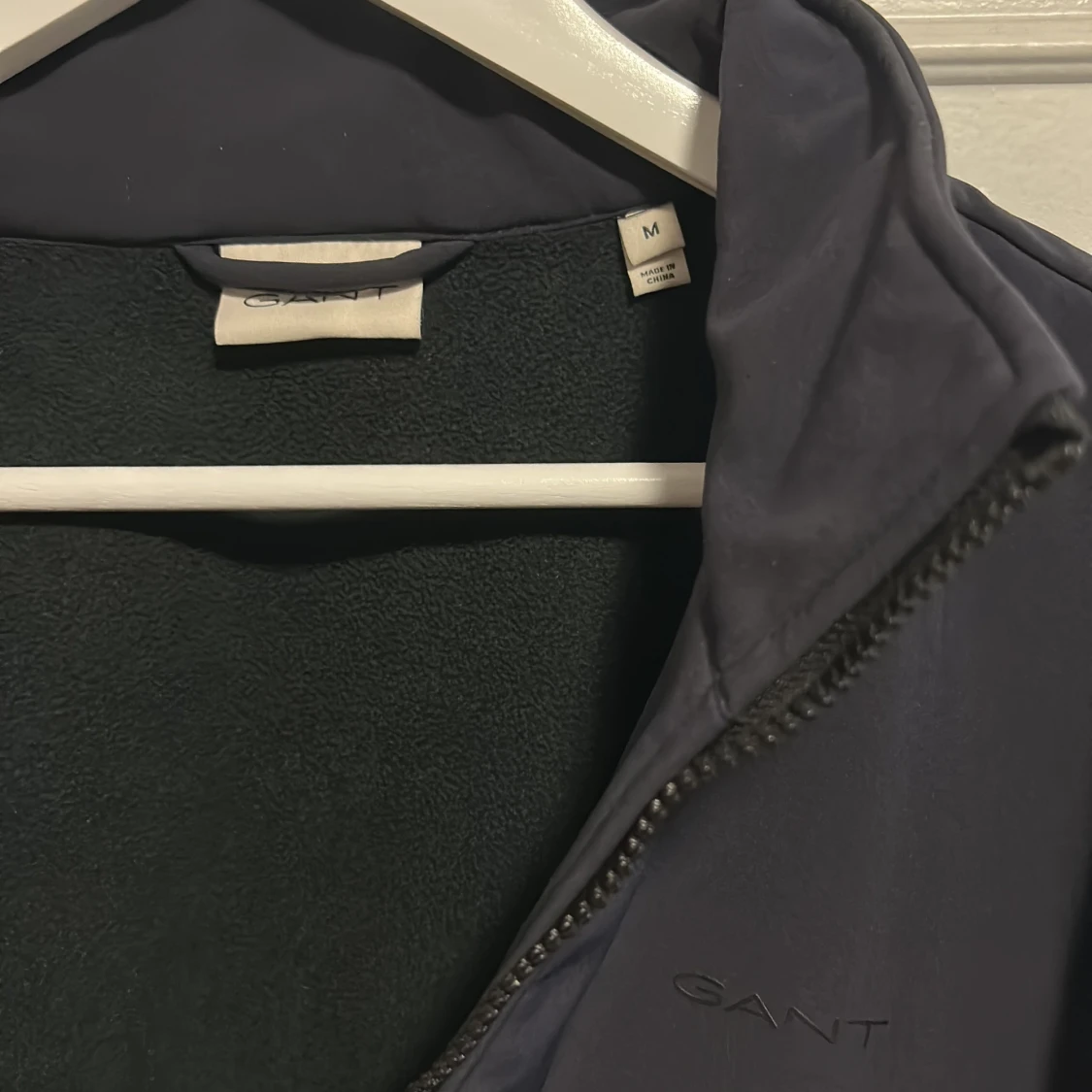 Mörkblå vindjacka från Gant - 4