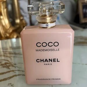 Coco Mademoiselle Fragrance Primer - Luktar super gott✨🌸 går ej ner mer än priset då jag köpt den för 1400kr